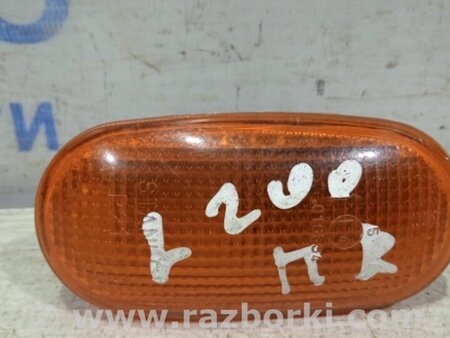 ФОТО Повторитель поворотника для Mitsubishi L200 (06-14) Киев