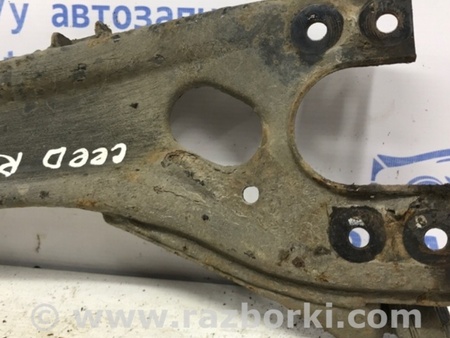 ФОТО Рычаг задней подвески продольный правый для KIA Ceed Киев