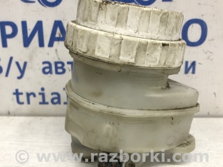 ФОТО Бачок главного тормозного цилиндра для Mitsubishi L200 (06-14) Киев