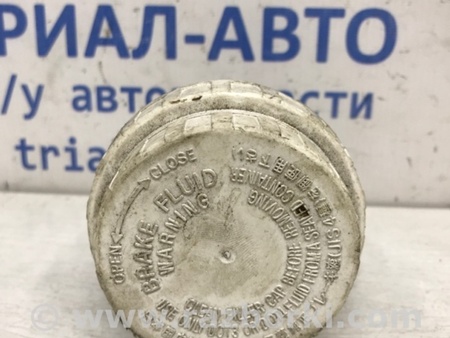 ФОТО Бачок главного тормозного цилиндра для Mitsubishi L200 (06-14) Киев