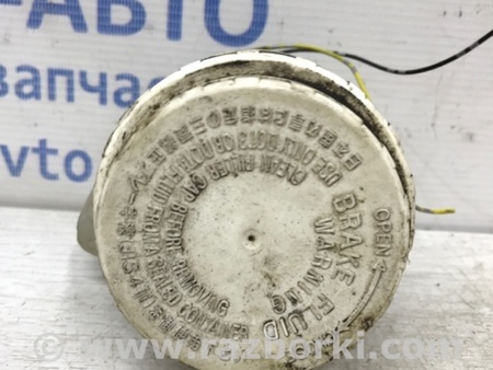 ФОТО Бачок главного тормозного цилиндра для Mitsubishi L200 (06-14) Киев