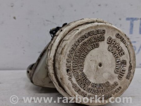 ФОТО Бачок главного тормозного цилиндра для Mitsubishi L200 (06-14) Киев