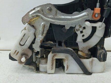 ФОТО Замок двери задний правый для Mitsubishi L200 (06-14) Киев