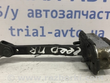 ФОТО Ограничитель двери передний правый для KIA Ceed Киев