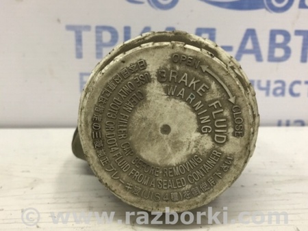 ФОТО Бачок главного тормозного цилиндра для Mitsubishi L200 (06-14) Киев