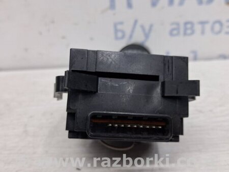 ФОТО Переключатель подрулевой правый(дворники) для Mitsubishi L200 (06-14) Киев