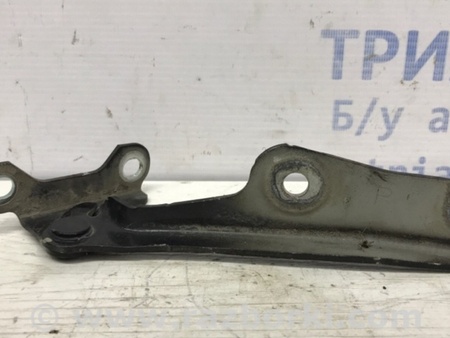 ФОТО Петля капота правая для Mitsubishi L200 (06-14) Киев