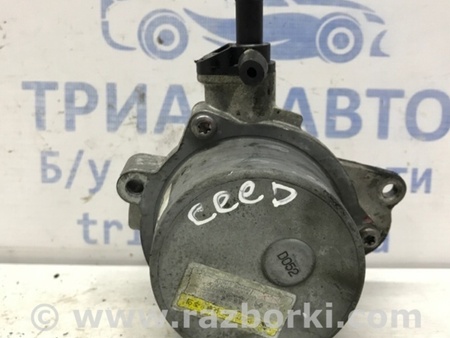ФОТО Насос вакуумный для KIA Ceed Київ