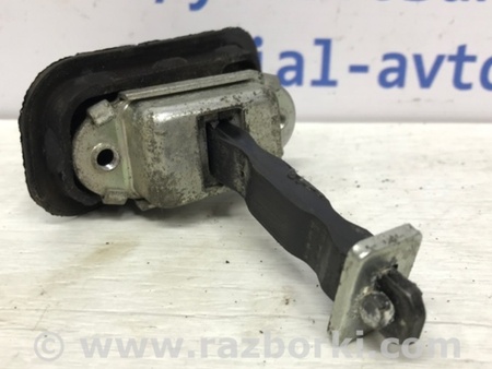 ФОТО Ограничитель двери задний правый для Nissan Qashqai (07-14) Киев