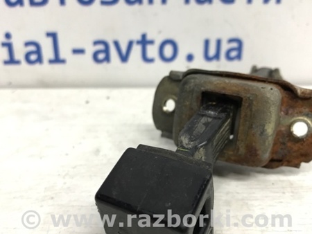 ФОТО Ограничитель двери задний левый для Mitsubishi L200 (06-14) Киев