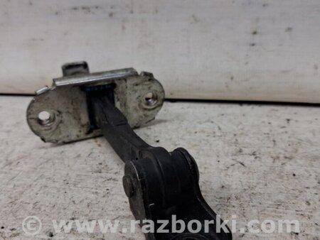 ФОТО Ограничитель двери передний правый для Nissan Qashqai (07-14) Киев