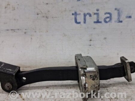 ФОТО Ограничитель двери передний левый для Nissan Qashqai (07-14) Киев