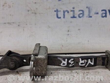 ФОТО Ограничитель двери задний правый для Nissan Qashqai (07-14) Киев