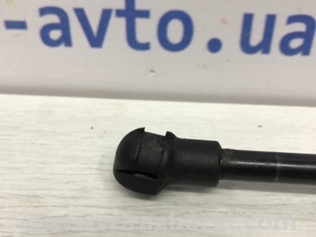 ФОТО Амортизатор крышки багажника для Nissan Qashqai (07-14) Киев