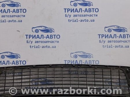 ФОТО Решетка бампера центральная для Dacia Duster Киев
