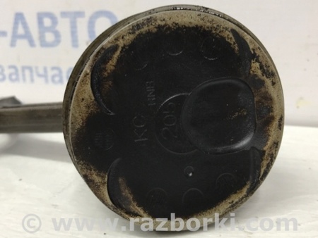 ФОТО Поршень с шатуном для Nissan Juke (10-19) Киев