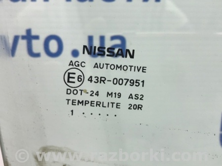 ФОТО Стекло двери переднее правое для Nissan Juke (10-19) Киев