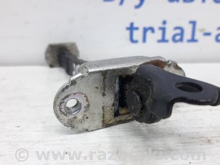 ФОТО Ограничитель двери задний правый для Nissan Juke (10-19) Киев