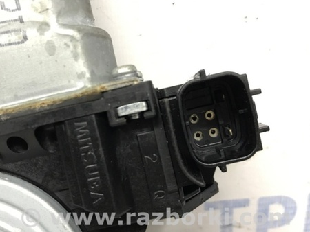 ФОТО Стеклоподъемник задний правый для Nissan Juke (10-19) Киев