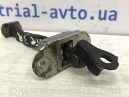 ФОТО Ограничитель двери задний правый для Nissan Juke (10-19) Киев