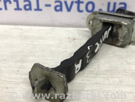 ФОТО Ограничитель двери задний правый для Nissan Juke (10-19) Киев