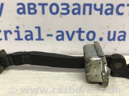 ФОТО Ограничитель двери задний левый для Nissan Juke (10-19) Киев