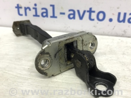 ФОТО Ограничитель двери задний левый для Nissan Juke (10-19) Киев