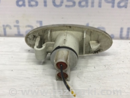 ФОТО Повторитель поворотника для Nissan Juke (10-19) Киев