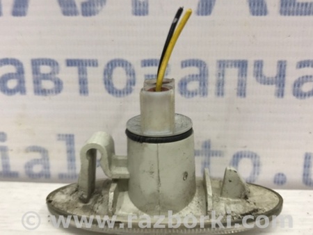 ФОТО Повторитель поворотника для Nissan Juke (10-19) Киев