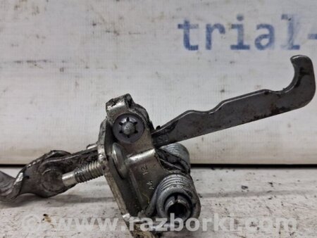 ФОТО Ограничитель двери передний правый для Dacia Duster Киев