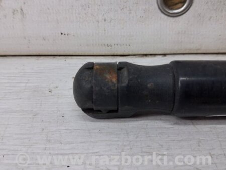 ФОТО Амортизатор крышки багажника для Dacia Duster Киев