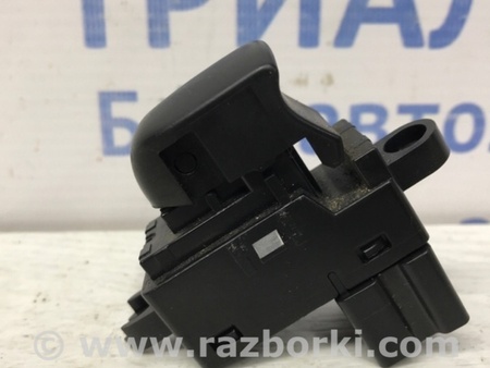 ФОТО Кнопка стеклоподъемника для Nissan Juke (10-19) Киев
