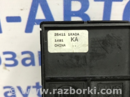 ФОТО Кнопка стеклоподъемника для Nissan Juke (10-19) Киев