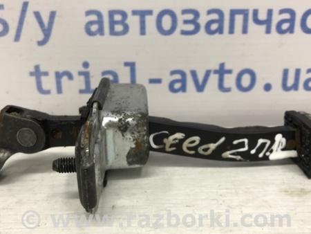 ФОТО Ограничитель двери передний левый для KIA Ceed Киев