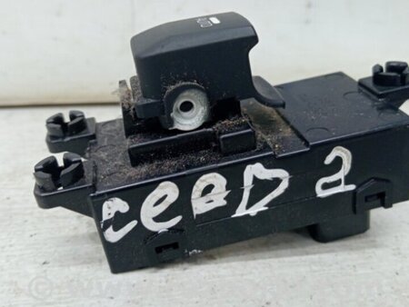 ФОТО Кнопка стеклоподъемника для KIA Ceed Київ