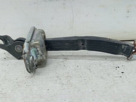 ФОТО Ограничитель двери задний правый для KIA Ceed Киев