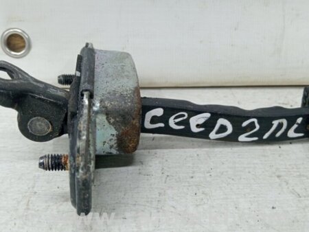 ФОТО Ограничитель двери передний левый для KIA Ceed Киев