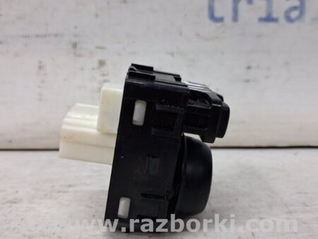 ФОТО Корректор зеркал для Nissan Qashqai/Roque Sport (2014-2017) Киев