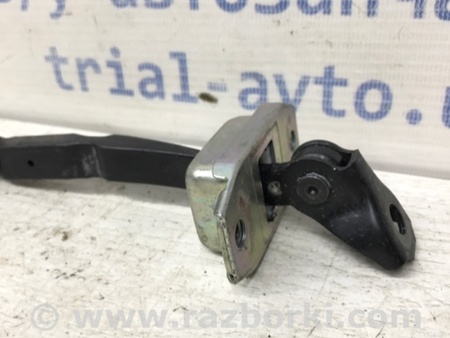 ФОТО Ограничитель двери передний правый для Nissan Qashqai/Roque Sport (2014-2017) Киев