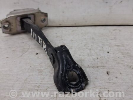 ФОТО Ограничитель двери передний правый для Nissan Qashqai/Roque Sport (2014-2017) Киев