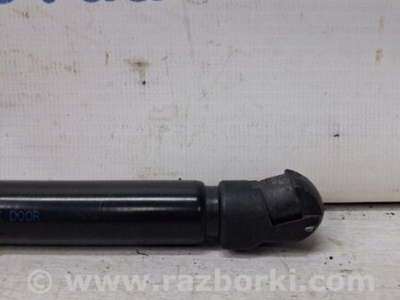 ФОТО Амортизатор крышки багажника для Nissan Qashqai/Roque Sport (2014-2017) Киев