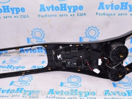 ФОТО Накладка центральной консоли с подстаканниками для Dodge Journey (2011-2020) Одесса