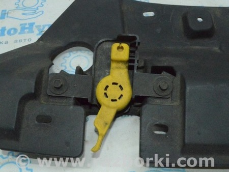 ФОТО Ручка открытия замка капота желтая для Ford Escape 3 (01.2012-12.2018) Одесса