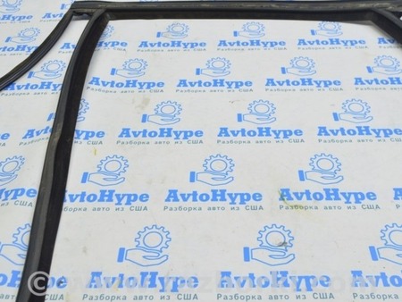 ФОТО Уплотнитель стекла с верхним молдингом зад лев для Ford Focus 3 (01.2010 - 03.2018) Одесса