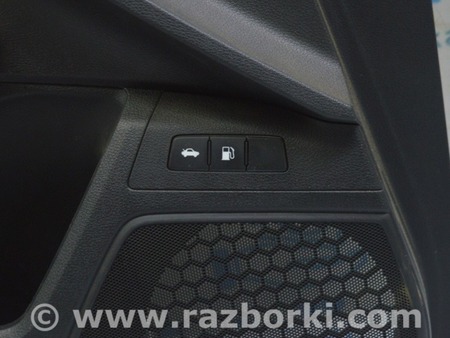 ФОТО Кнопки открытия крышки багажника и лючка бензобака для Honda Clarity PHEV (04.2017-...) Одесса