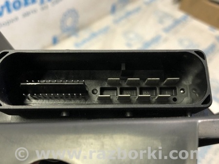 ФОТО Блок управления стояночным тормозом для Infiniti QX30 (15-19) Одесса