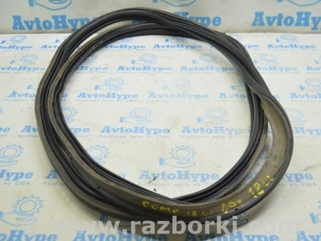 ФОТО Уплотнитель резина двери багажника для Jeep Compass (17-21) Одесса