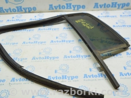 ФОТО Стекло треугольник двери с уплотнителем заднее левое для Jeep Patriot (10-17) Одесса