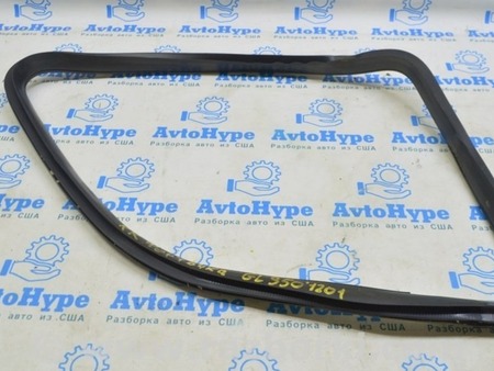 ФОТО Уплотнитель форточки зад прав для Mercedes-Benz GL-CLASS X164 (06-12) Одесса