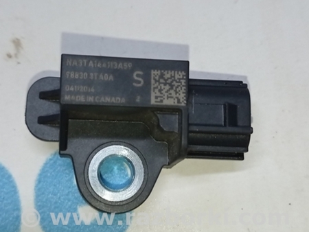 ФОТО Датчик подушки безопасности задний лев для Nissan Rogue (14-20) Одесса